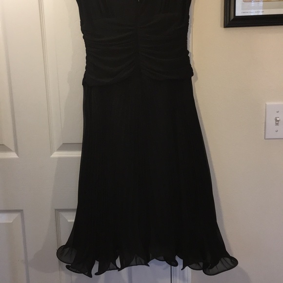 Black event dress - Picture 5 of 7